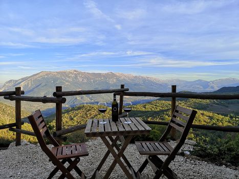 Discover Enchanting Weekend Escapes Near Canalejas del Arroyo